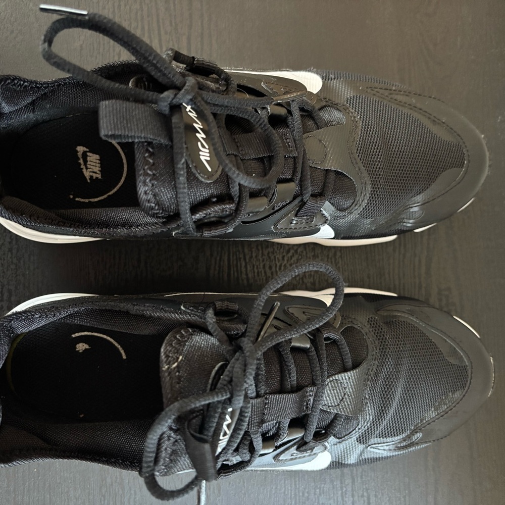 Nike Black and White Women's Air Max Sneakers - Picture 3 of 7